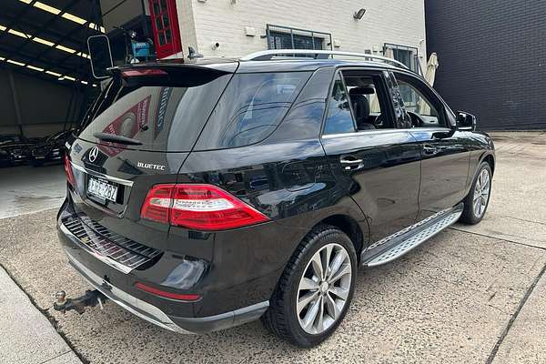 2012 Mercedes-Benz M-Class ML350 BlueTEC W166