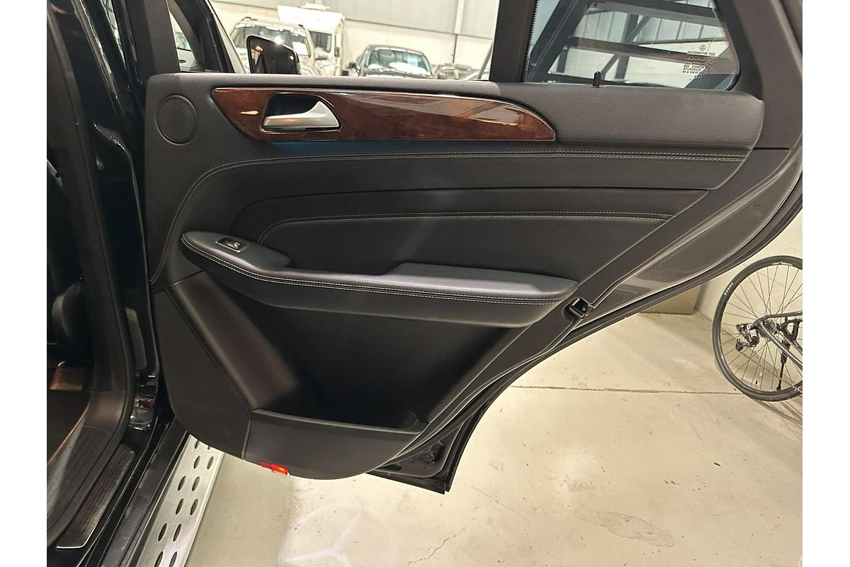 2012 Mercedes-Benz M-Class ML350 BlueTEC W166