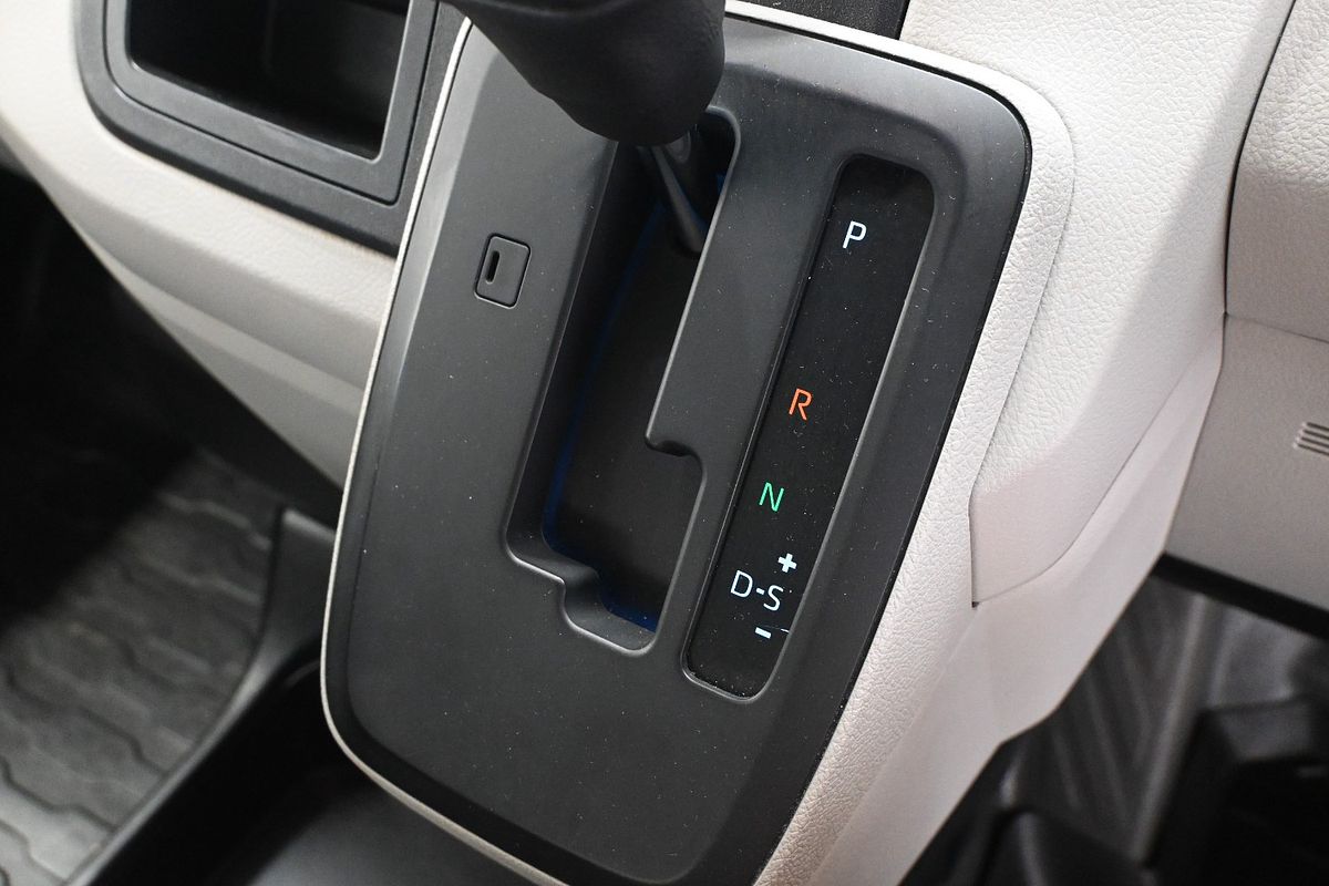 2023 Toyota Hiace GDH300R LWB