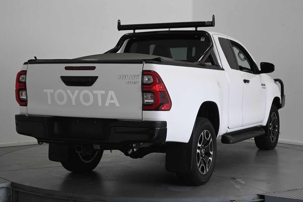 2024 Toyota Hilux SR5 GUN126R 4X4