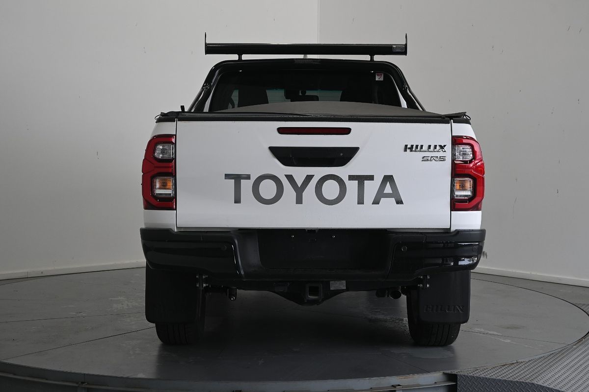 2024 Toyota Hilux SR5 GUN126R 4X4