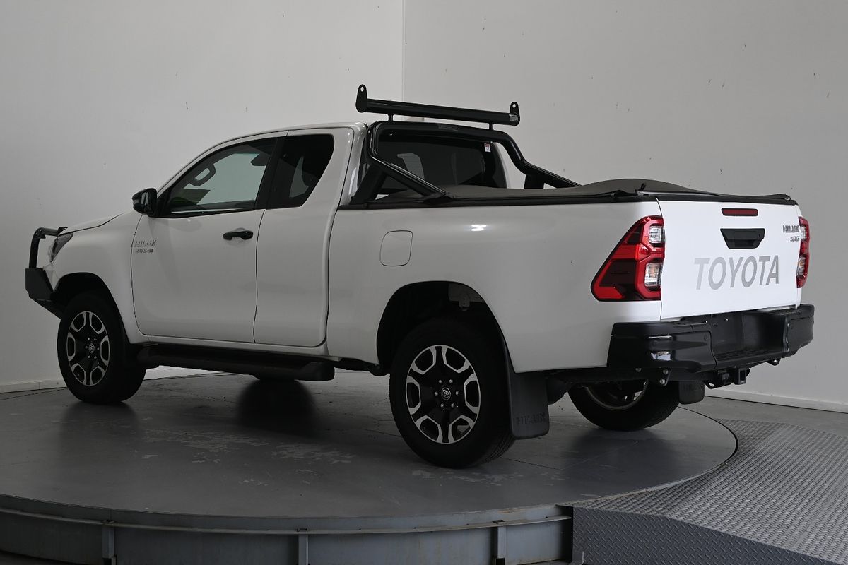 2024 Toyota Hilux SR5 GUN126R 4X4