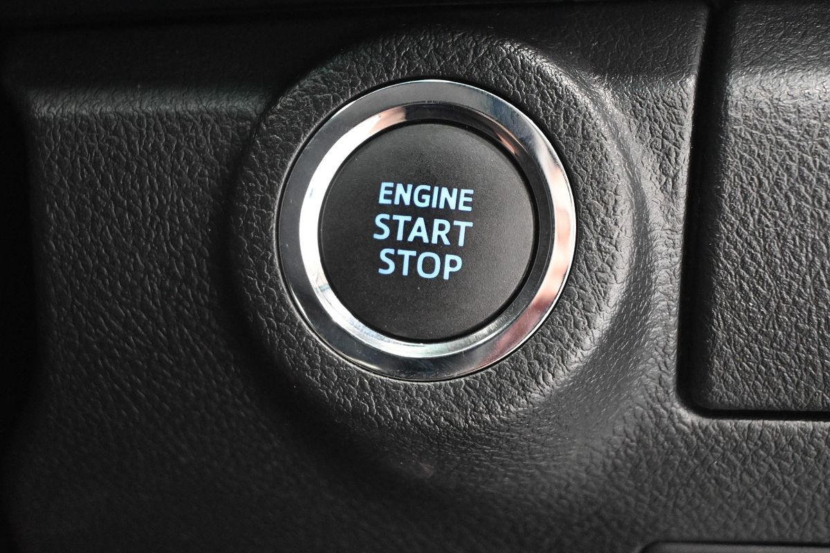2024 Toyota Hilux SR5 GUN126R 4X4