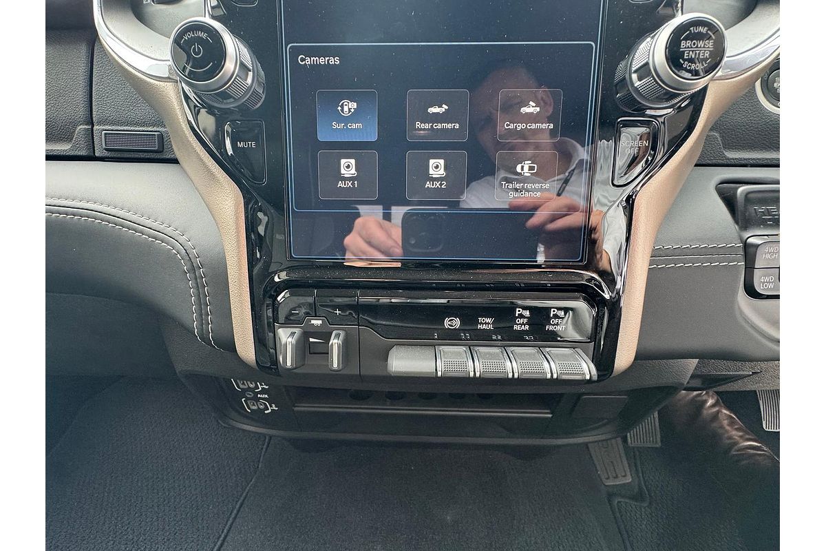 2024 RAM 2500 Laramie Rambox DJ 4X4