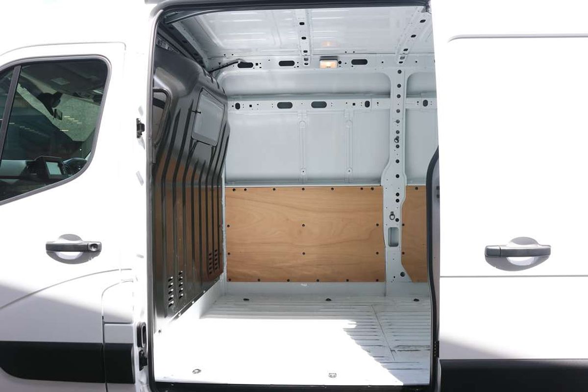 2023 Renault Master Pro 120kW X62 Phase 2