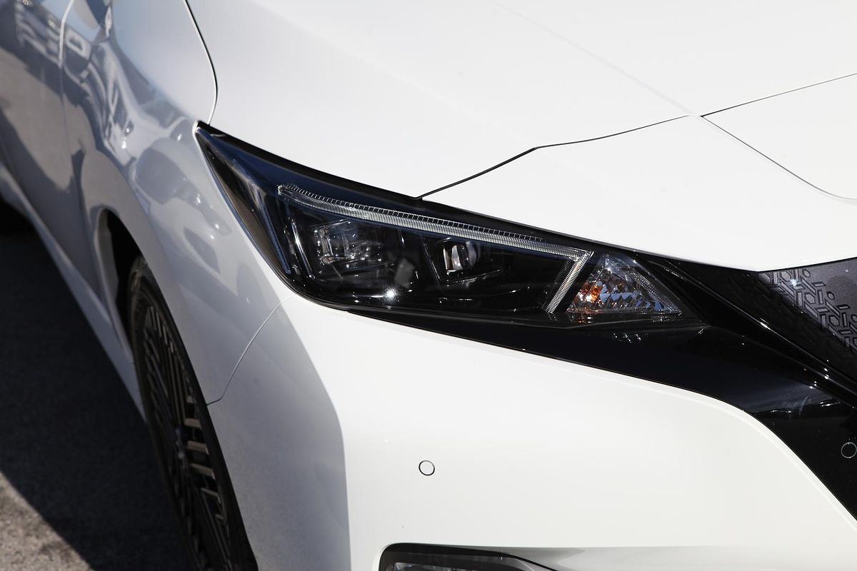 2023 Nissan LEAF ZE1