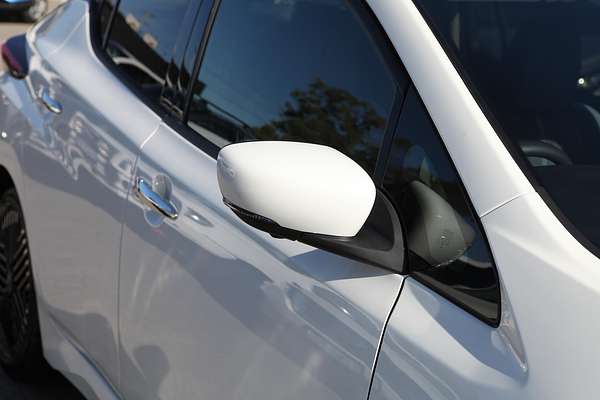 2023 Nissan LEAF ZE1
