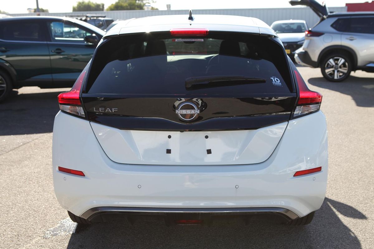 2023 Nissan LEAF ZE1