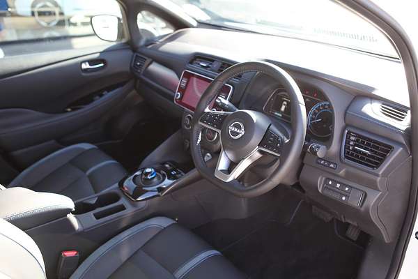 2023 Nissan LEAF ZE1