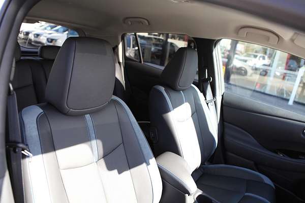 2023 Nissan LEAF ZE1