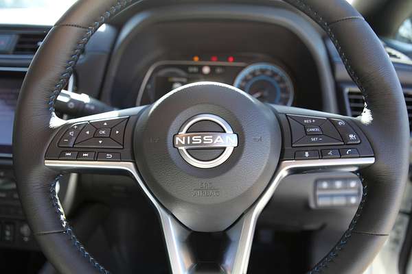 2023 Nissan LEAF ZE1