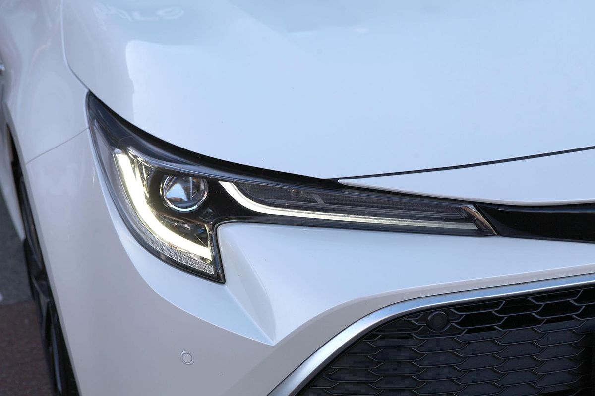 2019 Toyota Corolla ZR Hybrid ZWE211R