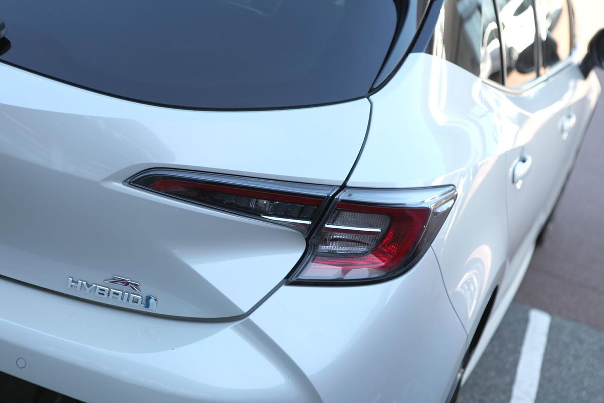 2019 Toyota Corolla ZR Hybrid ZWE211R