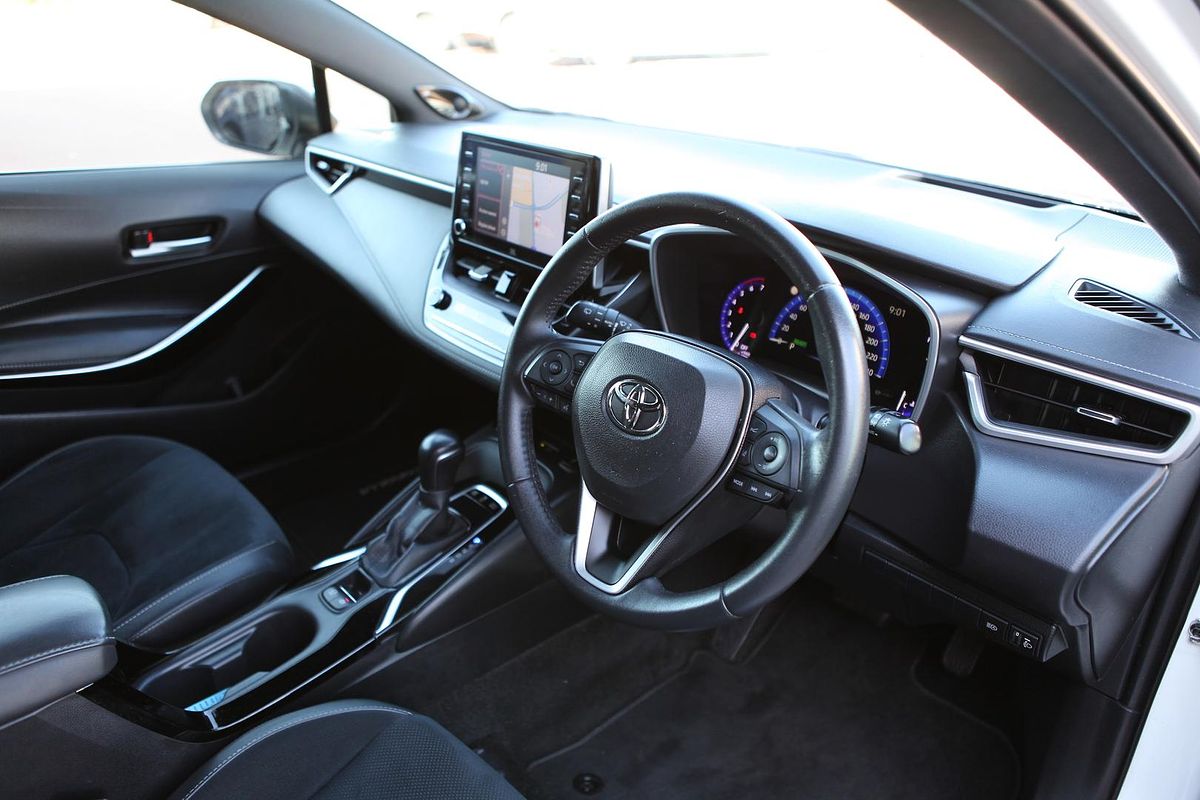 2019 Toyota Corolla ZR Hybrid ZWE211R