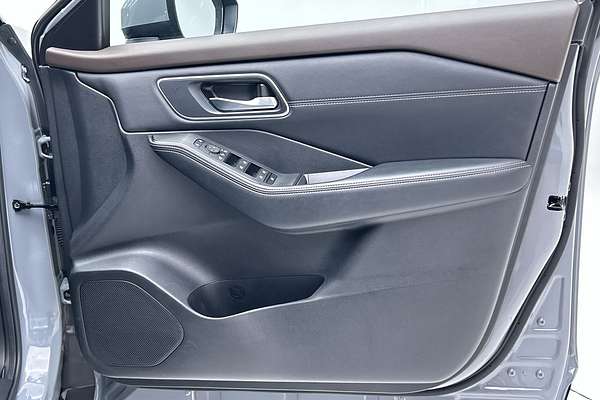 2023 Nissan X-TRAIL ST-L T33