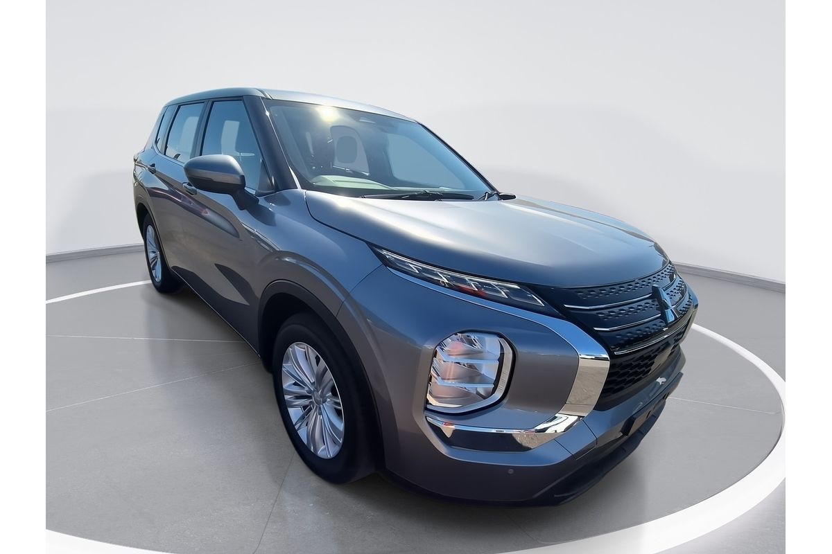 2023 Mitsubishi Outlander ES ZM