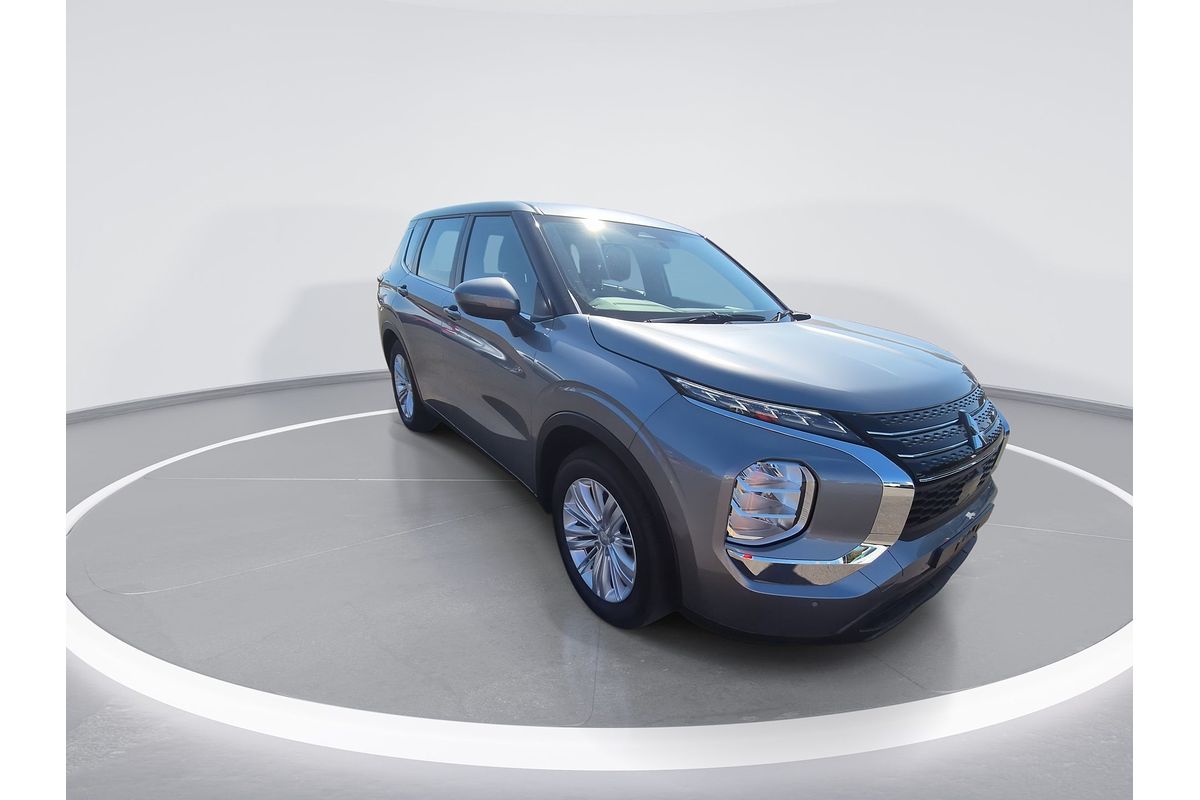 2023 Mitsubishi Outlander ES ZM