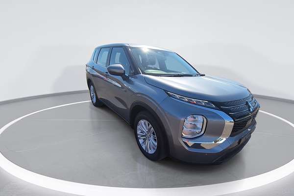 2023 Mitsubishi Outlander ES ZM