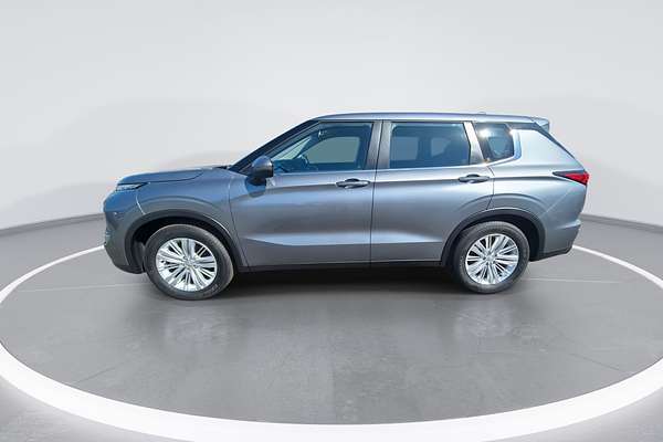 2023 Mitsubishi Outlander ES ZM