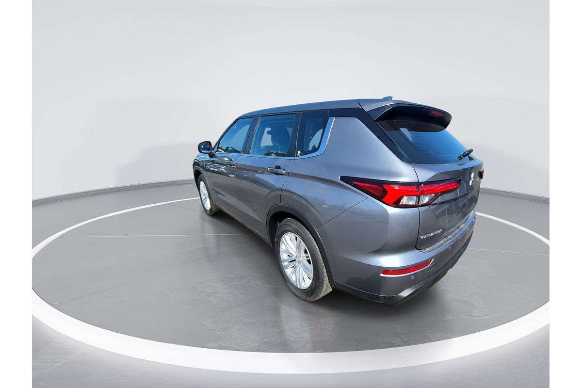 2023 Mitsubishi Outlander ES ZM
