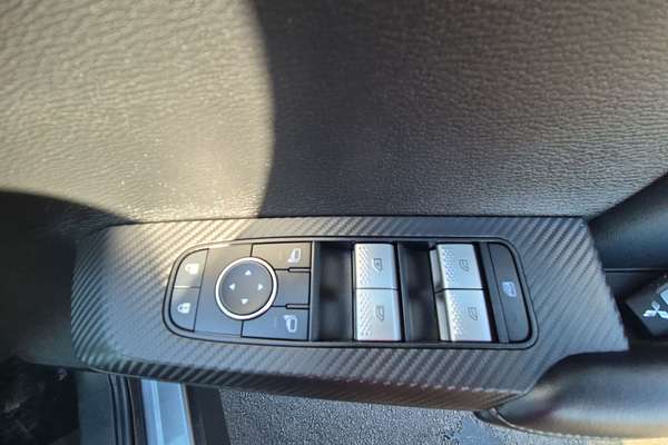2023 Mitsubishi Outlander ES ZM