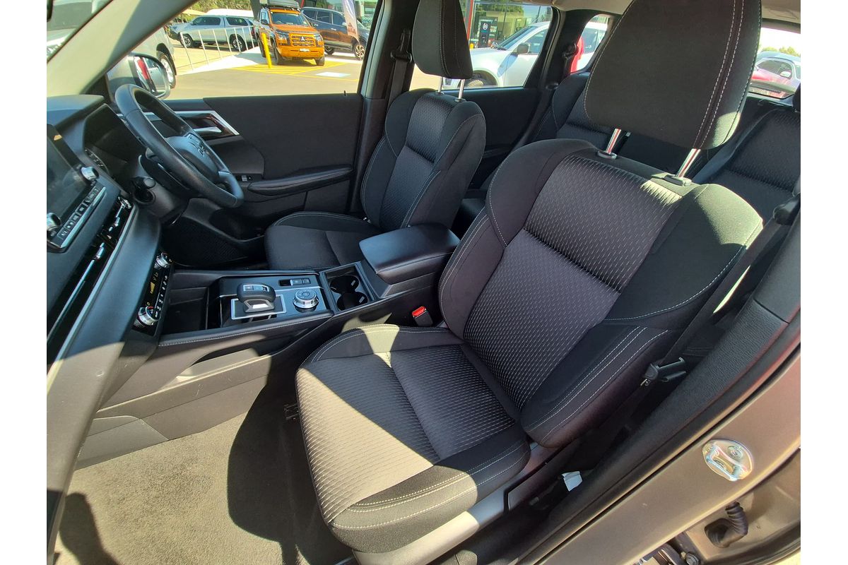 2023 Mitsubishi Outlander ES ZM