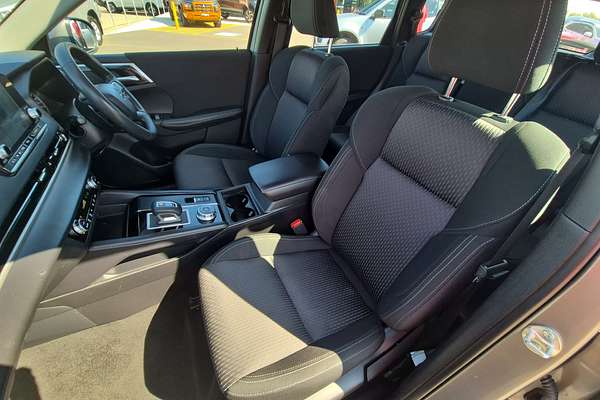 2023 Mitsubishi Outlander ES ZM