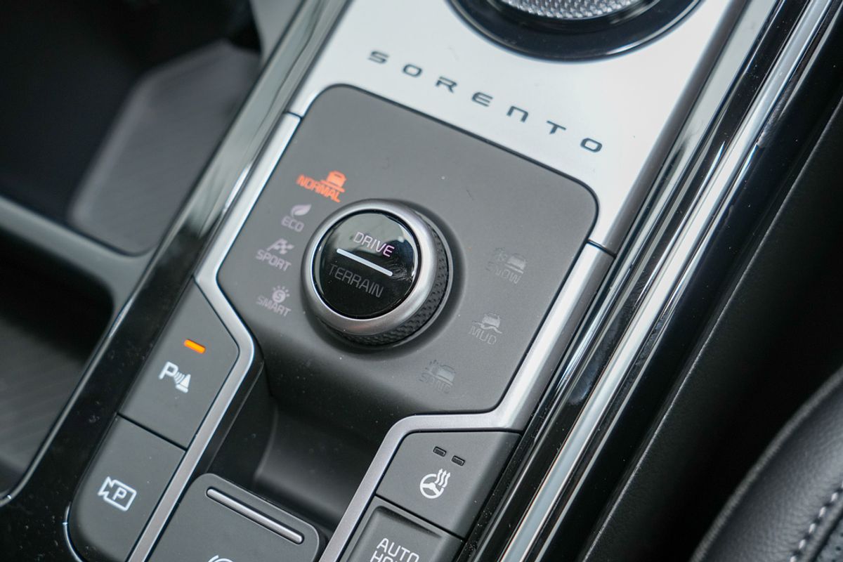 2025 Kia Sorento Sport+ MQ4 PE