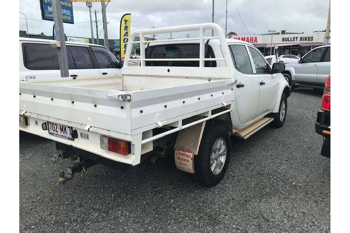 2014 Mitsubishi Triton GLX MN 4X4
