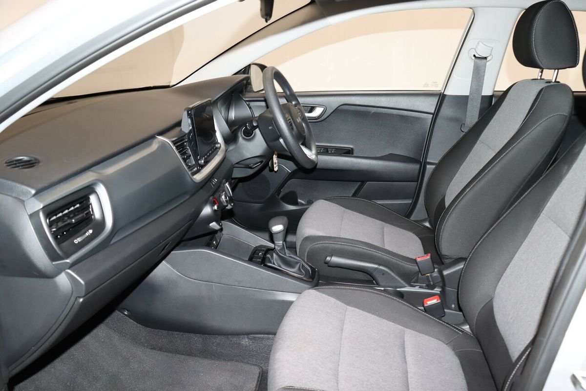2024 Kia Stonic S YB