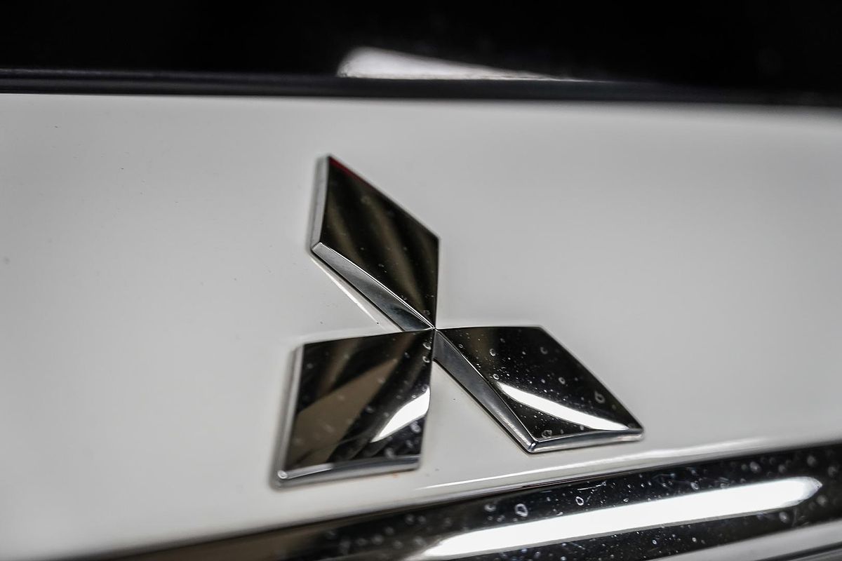 2019 Mitsubishi Eclipse Cross LS YA