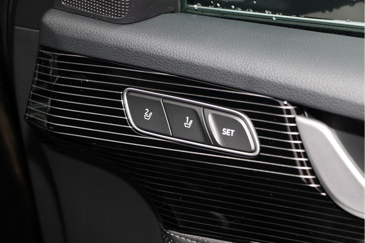 2024 Hyundai Palisade Calligraphy Black Ink LX2.V5