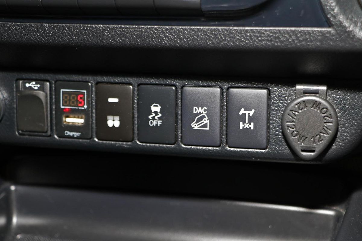 2018 Toyota Hilux SR5 GUN126R 4X4