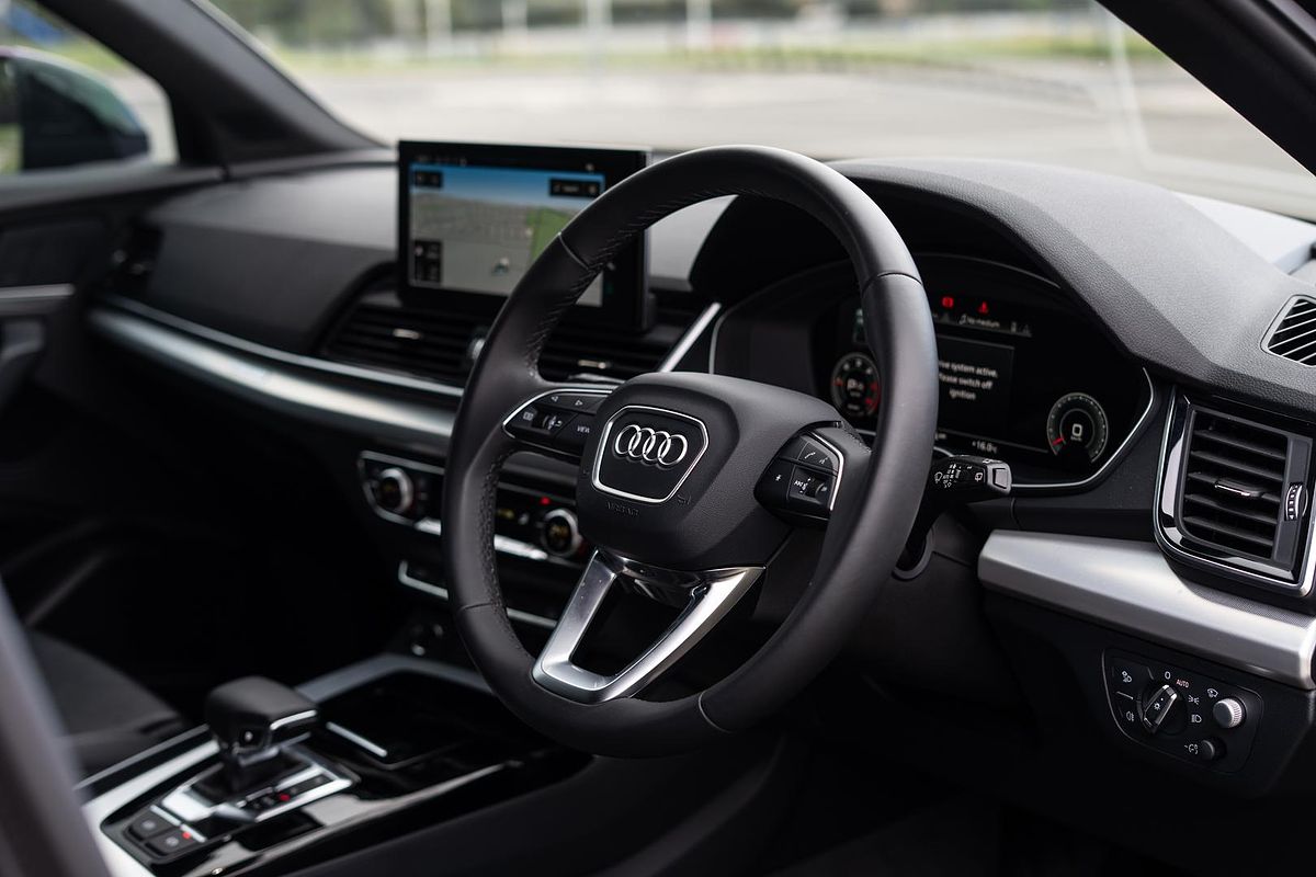 2023 Audi Q5 40 TDI S Line FY