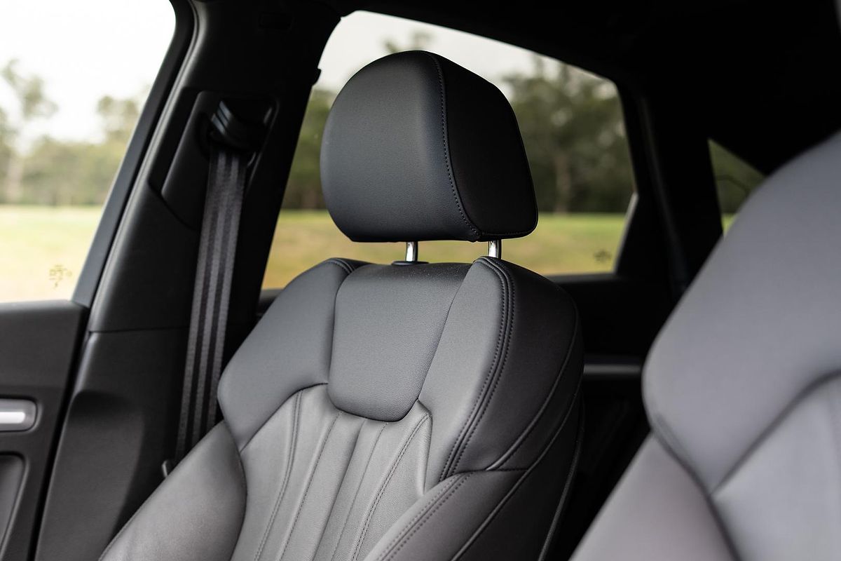2023 Audi Q5 40 TDI S Line FY