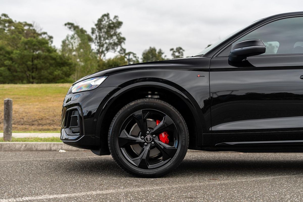 2023 Audi Q5 40 TDI S Line FY