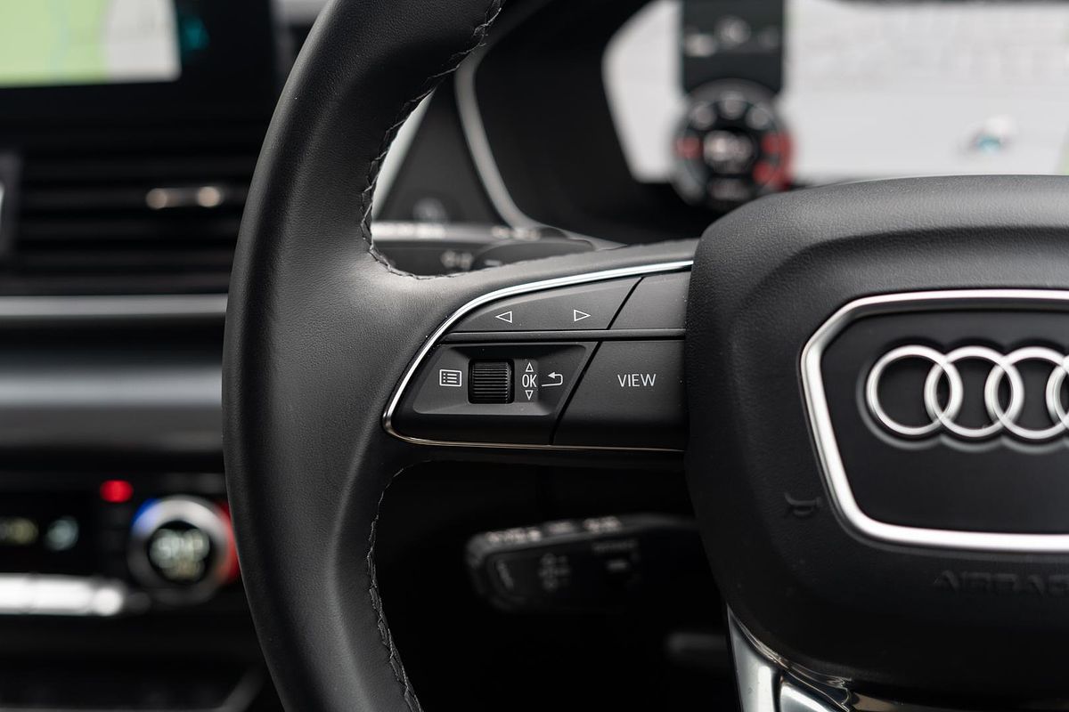 2023 Audi Q5 40 TDI S Line FY