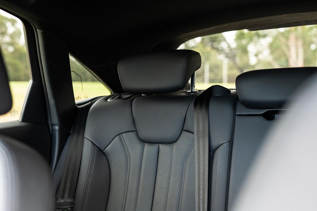 2023 Audi Q5 40 TDI S Line FY