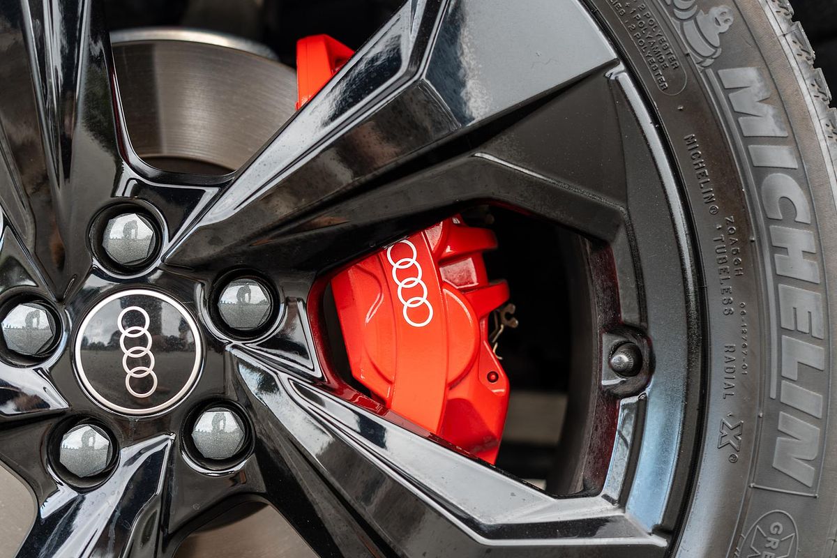 2023 Audi Q5 40 TDI S Line FY