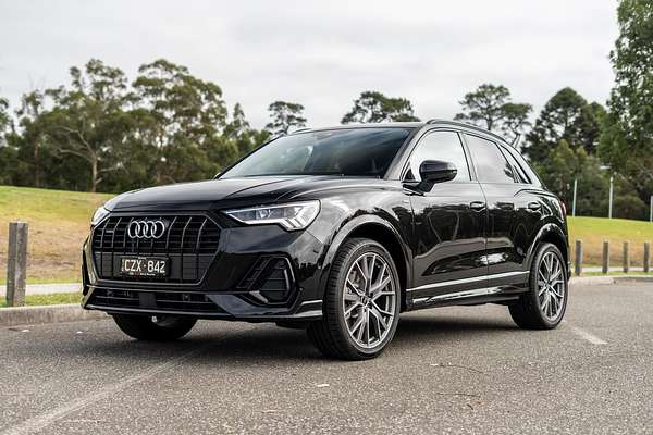 2024 Audi Q3 40 TFSI S line F3