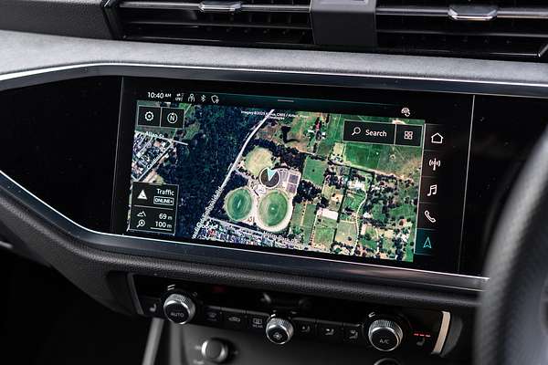 2024 Audi Q3 40 TFSI S line F3