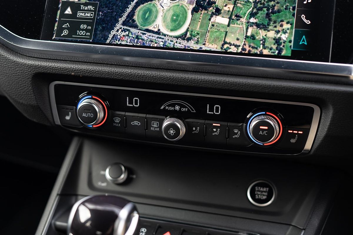 2024 Audi Q3 40 TFSI S line F3