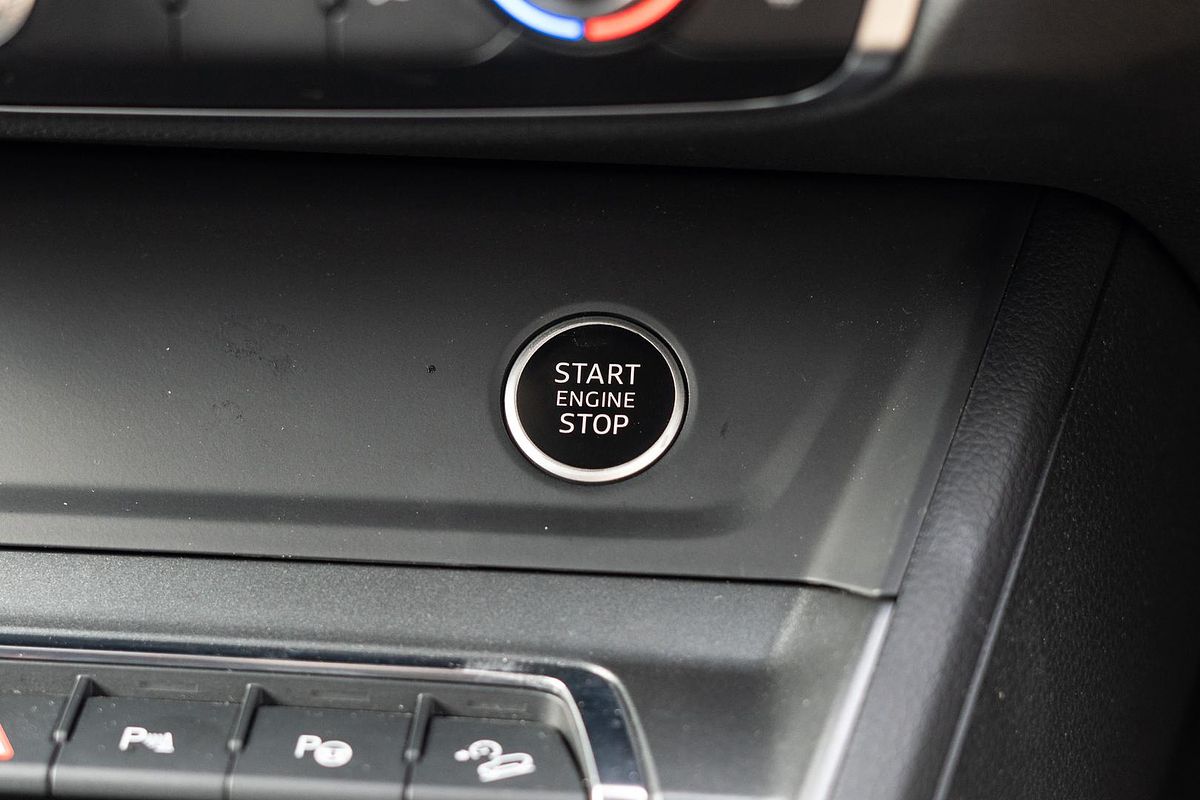 2024 Audi Q3 40 TFSI S line F3