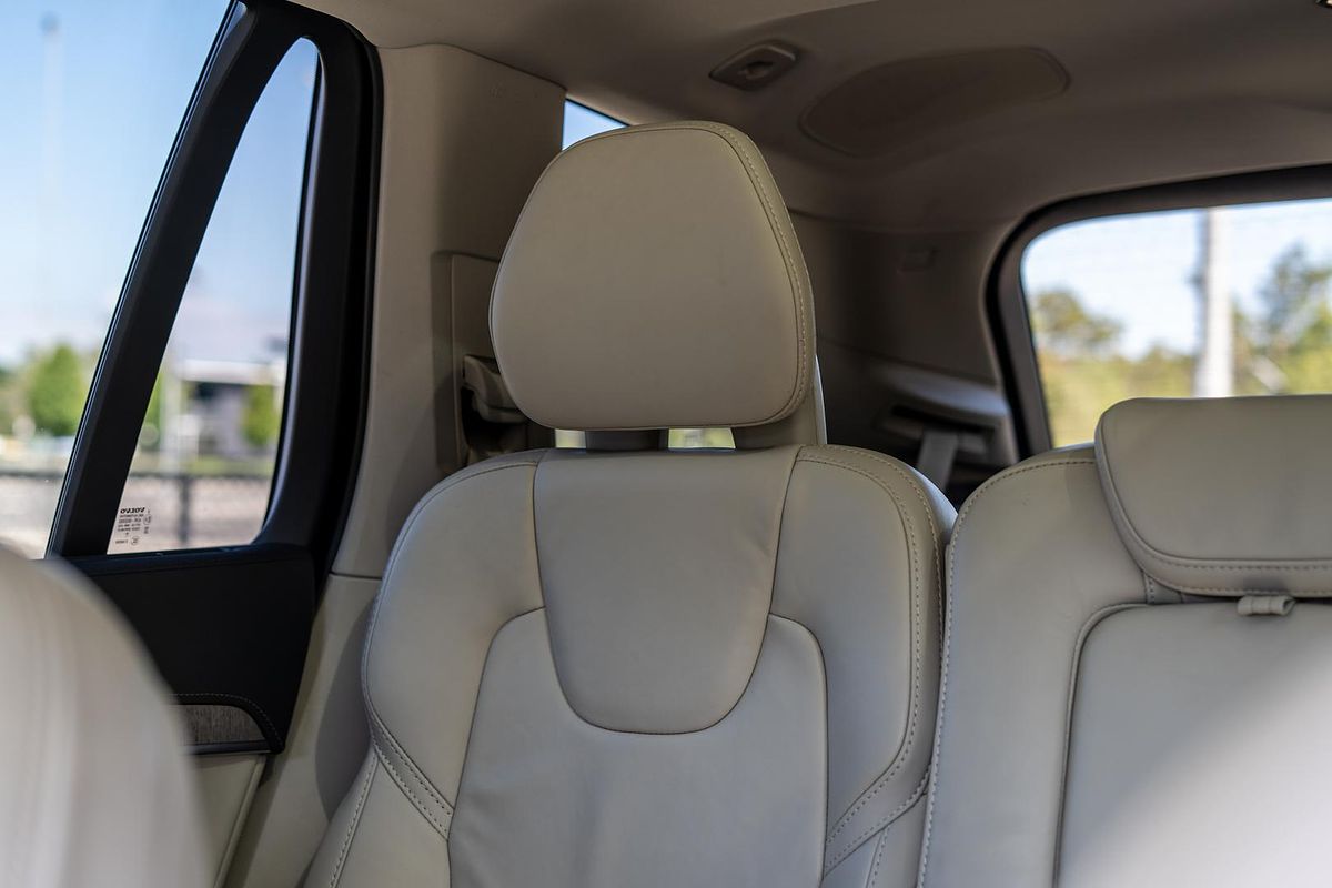 2021 Volvo XC90 T6 Inscription