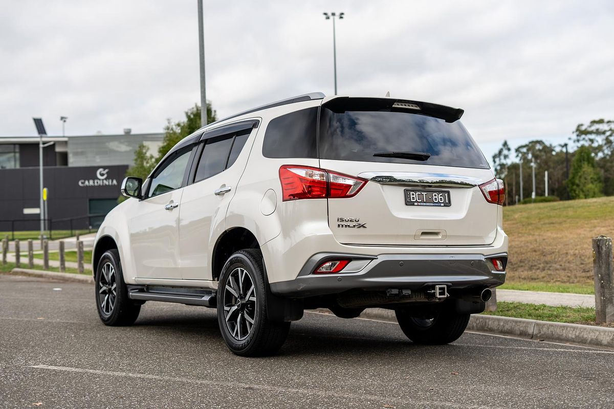 2020 Isuzu MU-X LS-T