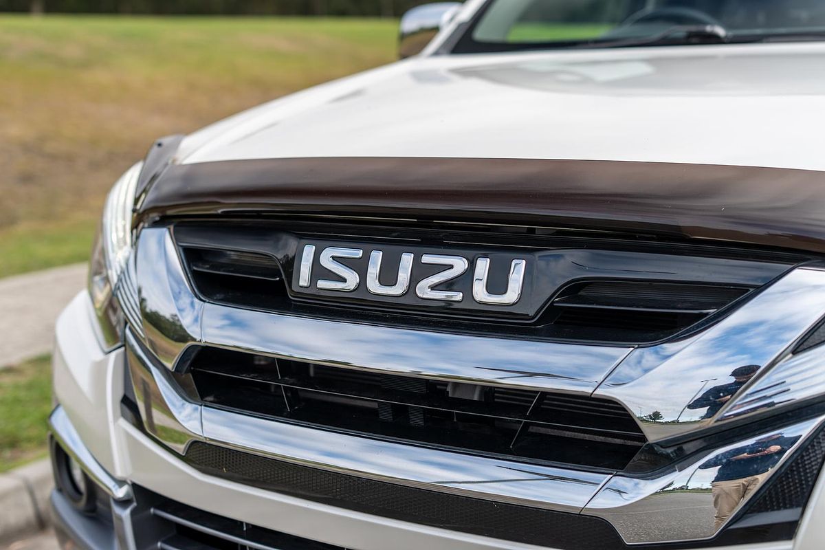 2020 Isuzu MU-X LS-T