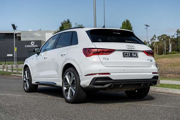 2024 Audi Q3 40 TFSI S line F3