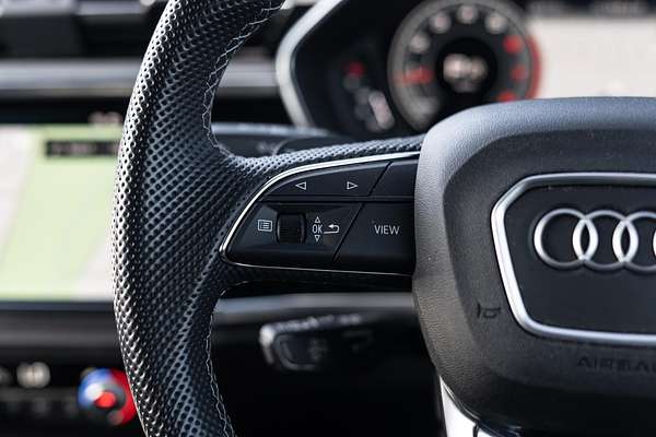 2024 Audi Q3 40 TFSI S line F3