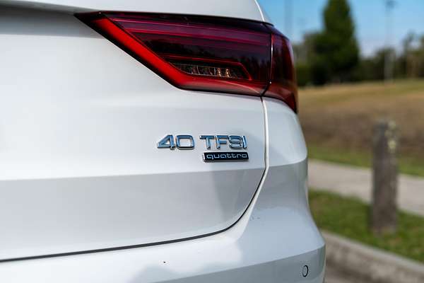 2024 Audi Q3 40 TFSI S line F3