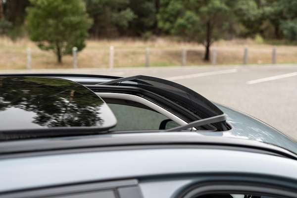 2022 Volvo XC60 Ultimate B6 Dark